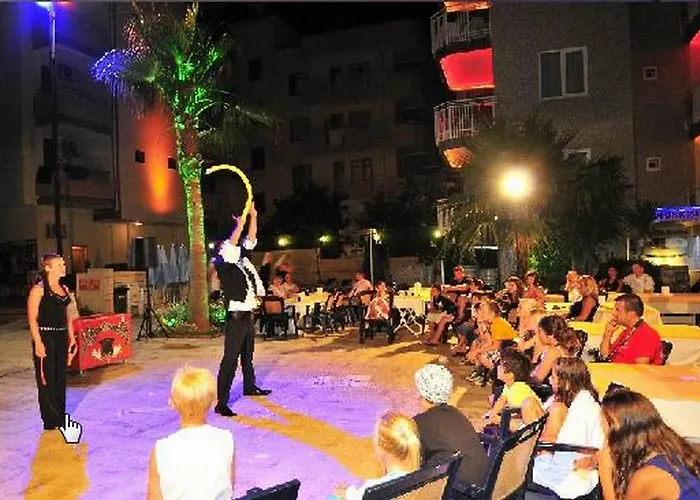 Ξενοδοχείο με διαμερίσματα Carmen Αλάνια