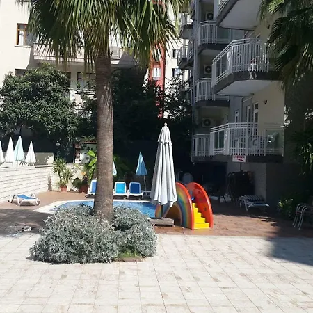 Carmen Aparthotel 3*