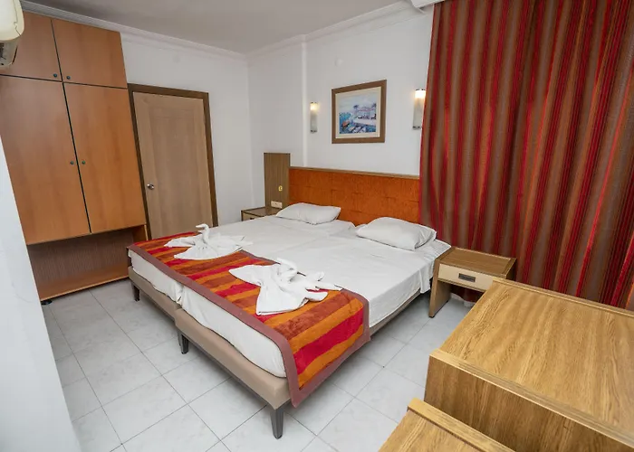 Apart Otel Carmen 3*