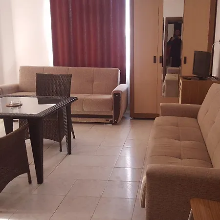Carmen Appart hôtel 3*