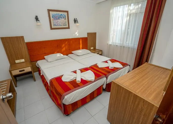 Carmen Apartahotel 3*